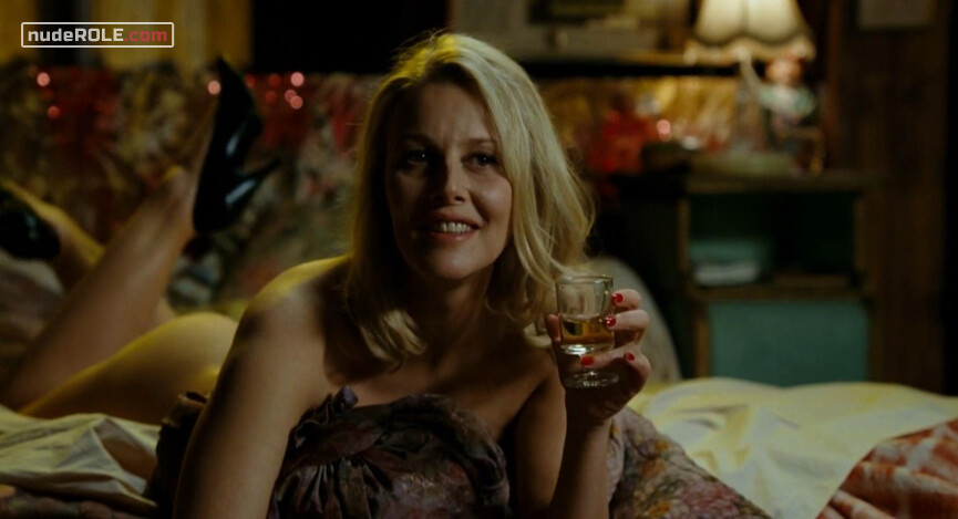 2. Sarah nude – Mesrine: Killer Instinct (2008) #2