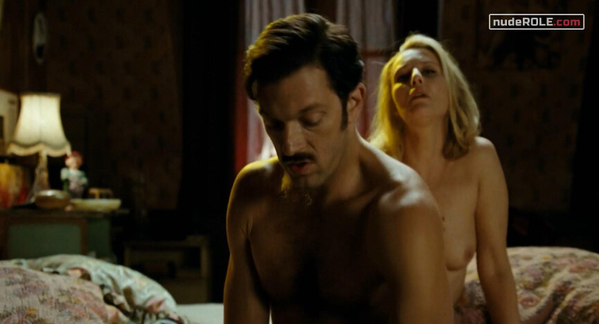 3. Sarah nude – Mesrine: Killer Instinct (2008) #2