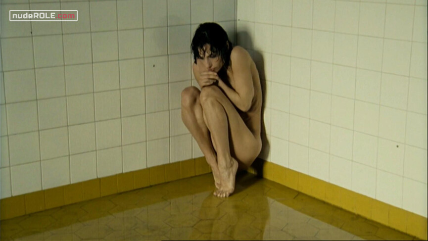 3. Stephanie nude – Joy Division (2006)