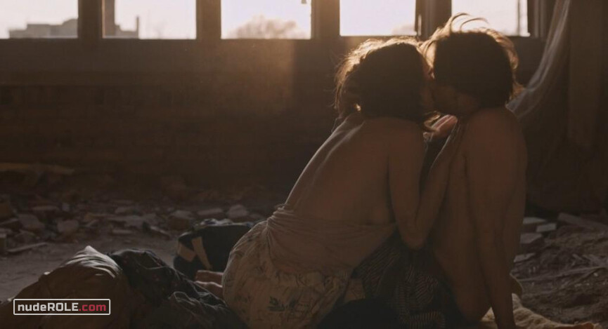 1. Miranda sexy, Girl nude – Embers (2015)