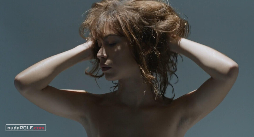3. Miranda sexy, Girl nude – Embers (2015)