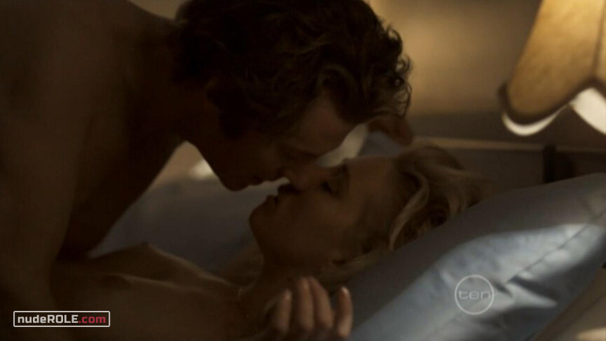 1. Blanche d'Alpuget nude – Hawke (2010)