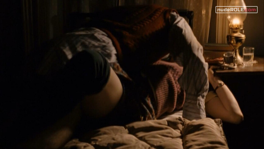 2. Meredith Appleton sexy – South Solitary (2010)