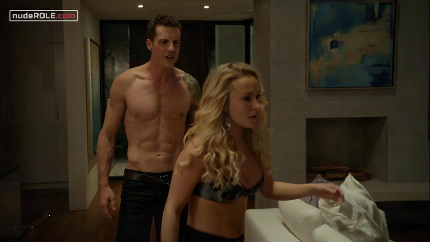 2. Juliette Barnes sexy – Nashville s01e07 (2012)