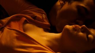 Alison Hoffman sexy – Little Birds (2011)
