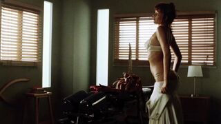 The Girl with a Scar - Laura sexy – 30 Beats (2012)