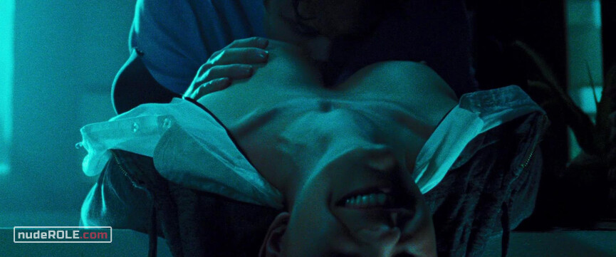 2. Jill Chase nude – The Collector (2009)