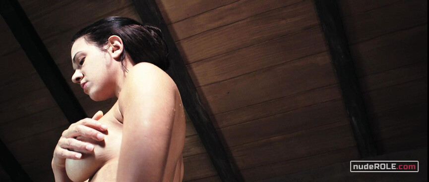 2. Lucy Kisslinger nude – Dracula 3D (2012)