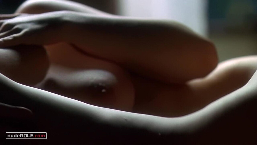 2. Victoria 'Tori' Moller nude, Pauline 'Paulie' Oster nude – Lost and Delirious (2001)