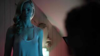 Mattie Devore sexy – Bag of Bones (2011)