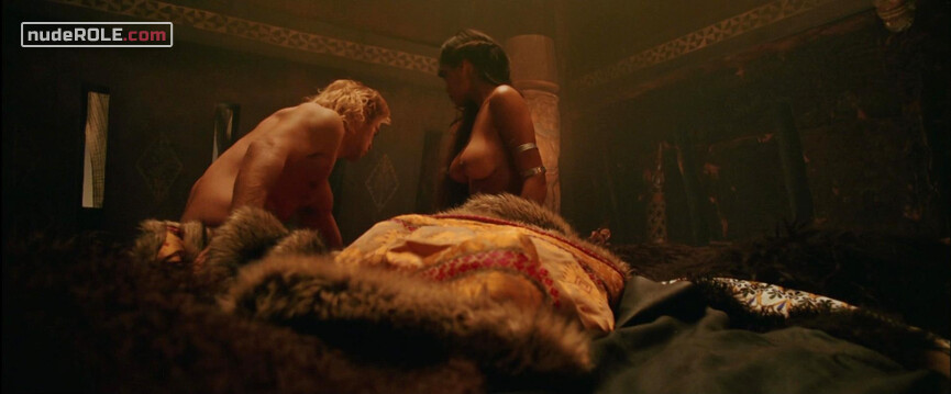 2. Roxane nude – Alexander (2004)