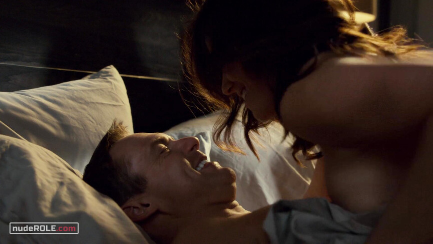 1. Dr. Alex Reid sexy – Saving Hope s02e02-03 (2013)