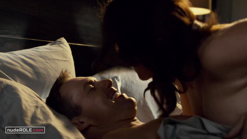 3. Dr. Alex Reid sexy – Saving Hope s02e02-03 (2013)