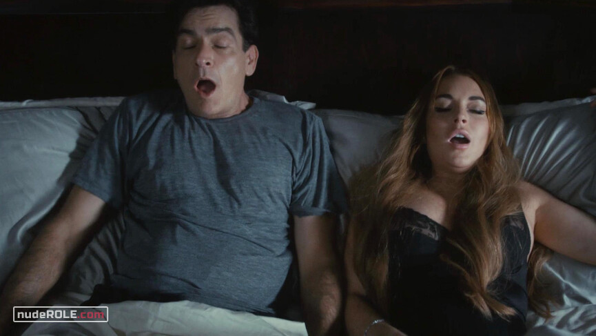 1. Lindsay Lohan sexy – Scary Movie 5 (2013)