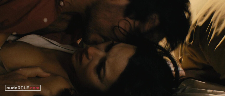 3. Jeanne nude – Don't Look Back (2009)