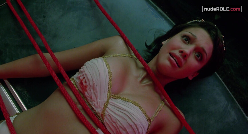 3. Molly sexy – Idle Hands (1999)