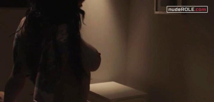 3. Amanda nude – After Effect (2013)