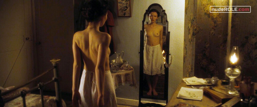 2. Florence Carter Wood nude, Dolly nude – Summer in February (2013)
