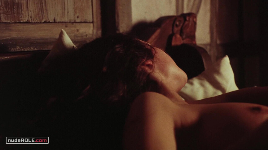 1. Marie nude – Nostradamus (1994)