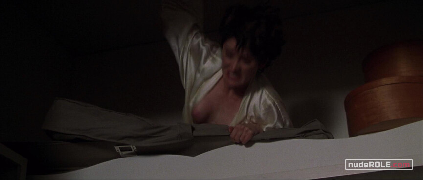 2. Christine nude – End of Days (1999)