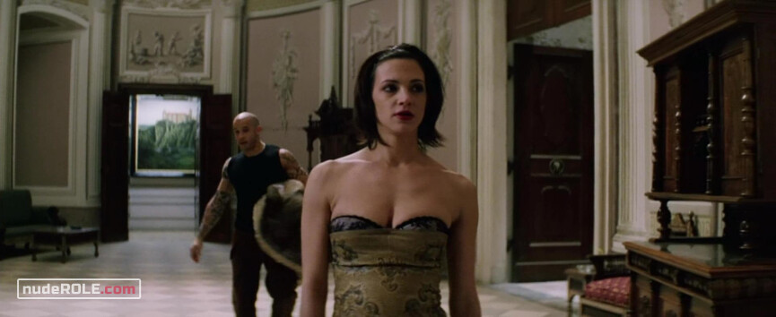 2. Yelena sexy – xXx (2002)