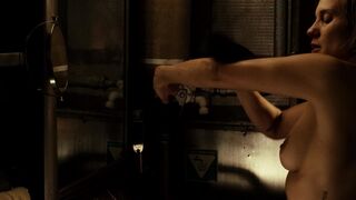 Dahl nude – Riddick (2013)