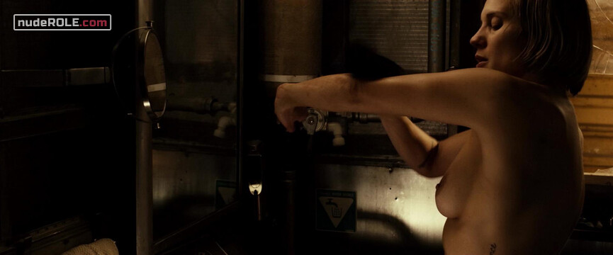 1. Dahl nude – Riddick (2013)