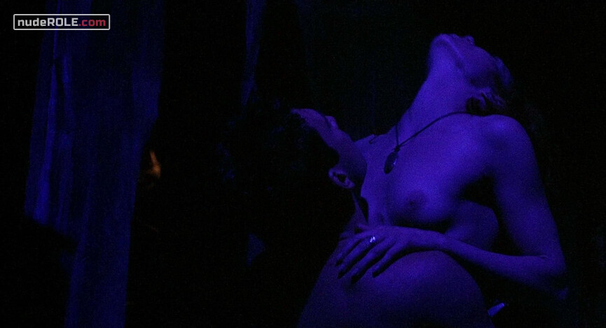 1. Jill nude – Hardware (1990)
