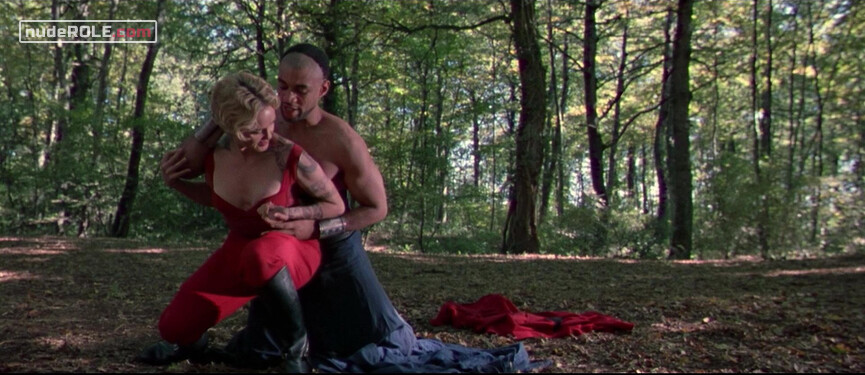 3. Tamora nude – Titus (1999)