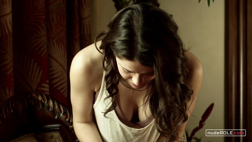 2. Gillian Gracin sexy – Life's an Itch (2012)