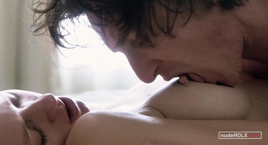 1. Cristina Peck nude – 21 Grams (2003)