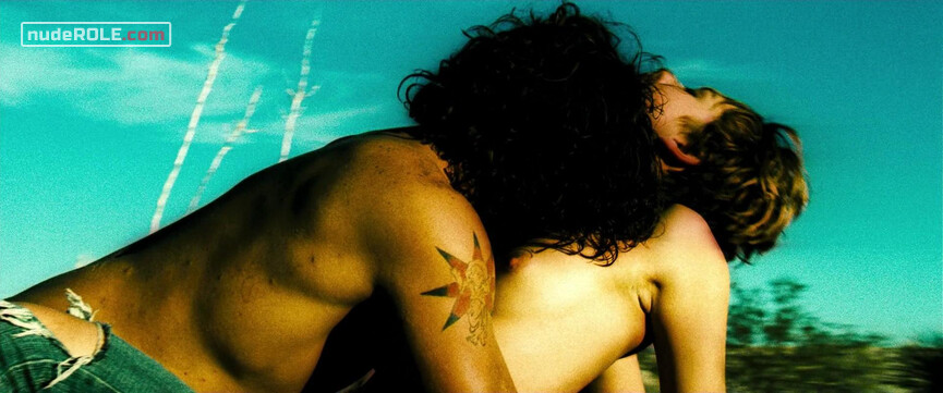 2. Domino Harvey nude – Domino (2005)