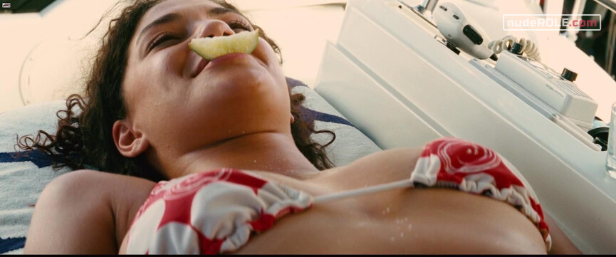 1. Kelly sexy – Piranha 3D (2010)