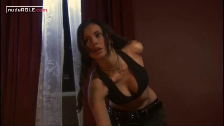 1. Loren sexy – Never Cry Werewolf (2008)