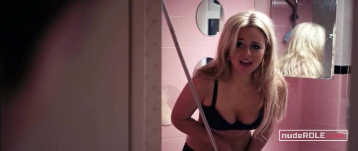 1. Lydia sexy – Almost Married (2014)