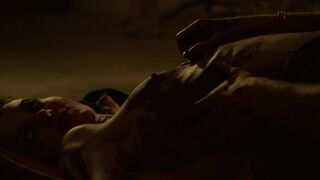 Fran nude – Dark Hearts (2012)