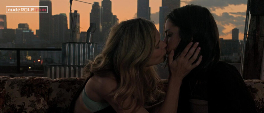 3. Fran nude – Dark Hearts (2012)