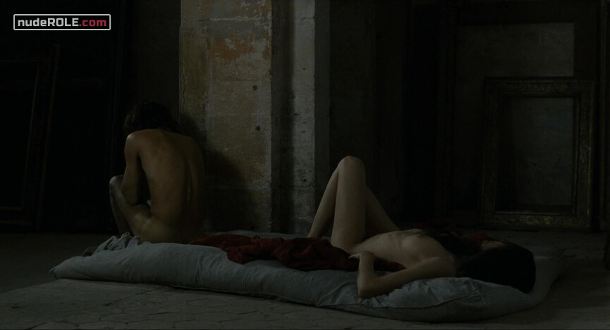 1. Marguerite de Valois dite La Reine Margot nude – Queen Margot (1994)