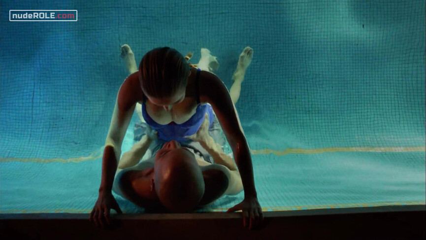 1. Jeannie Van Der Hooven sexy – House of Lies s03 (2014)