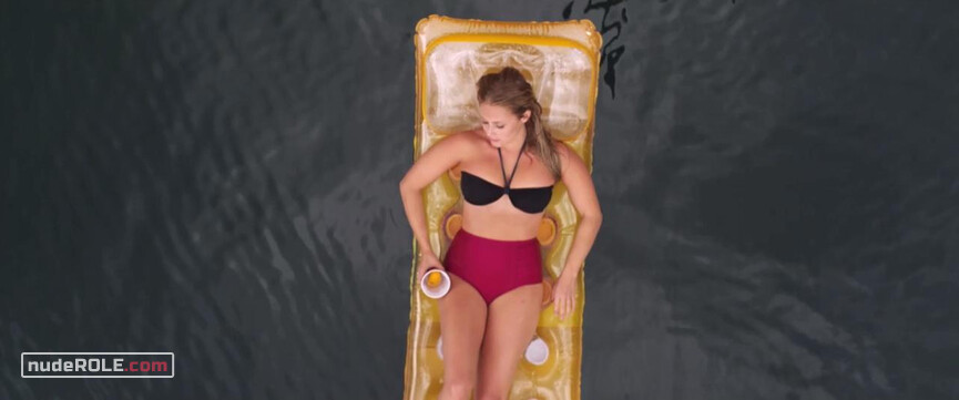 2. Claire sexy, Lyla sexy – Mine Games (2012)