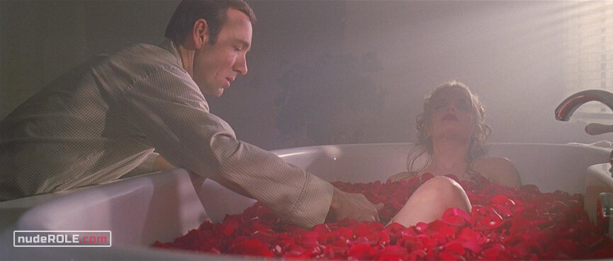 3. Angela Hayes nude – American Beauty (1999)