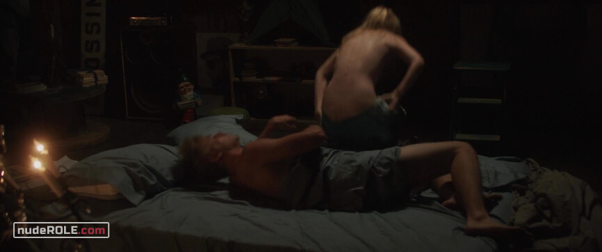 1. Lilly nude – Very Good Girls (2013)