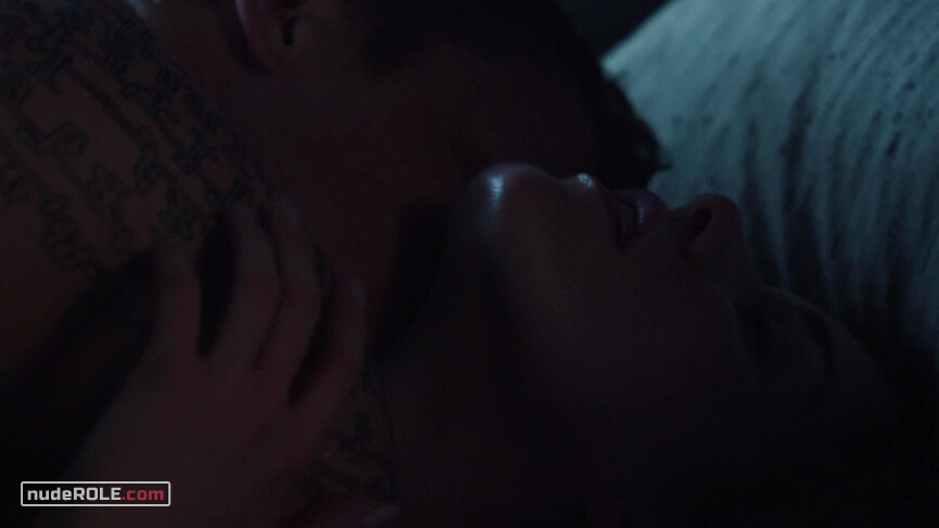 2. Claire Riesen nude – Dominion s01e02 (2014)