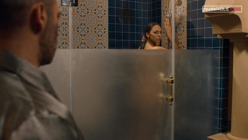 1. Leila Al-Fayeed sexy – Tyrant s01e03 (2014)