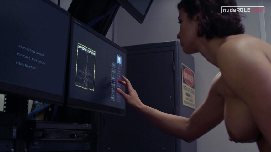 3. Mina nude – Cat Run 2 (2014)