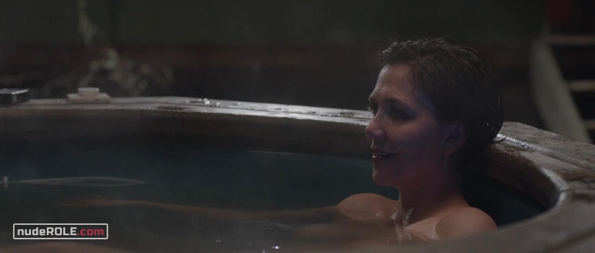 1. Clara sexy – Frank (2014)