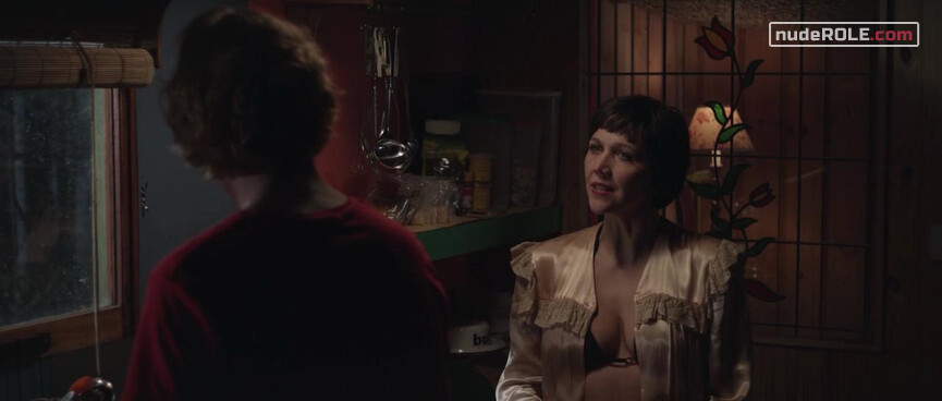 2. Clara sexy – Frank (2014)
