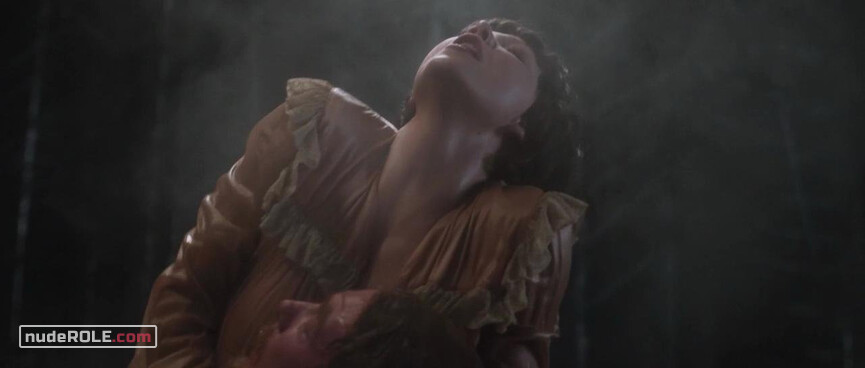 3. Clara sexy – Frank (2014)