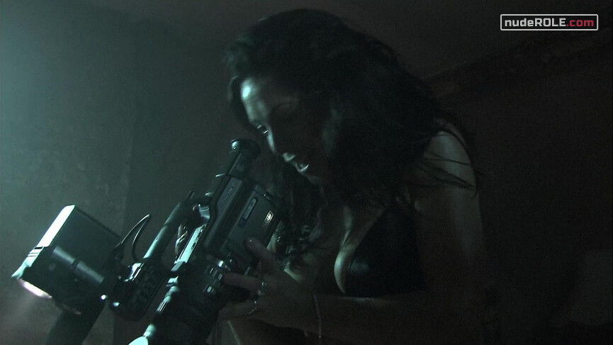 3. Michelle Fox sexy – Evil Aliens (2005)