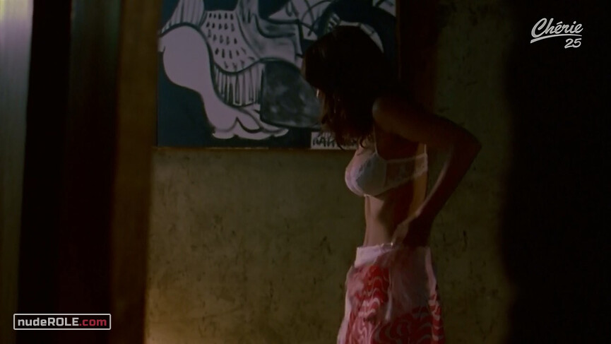 4. Clara sexy – Clara Sheller s01 (2005)